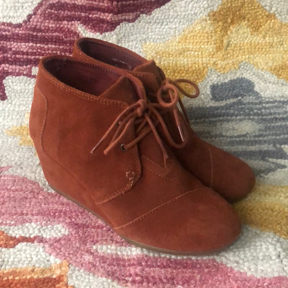 Toms cognac wedge booties